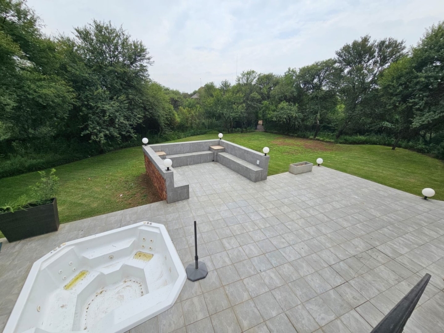 5 Bedroom Property for Sale in Boschenvaal River Front Lodges Free State